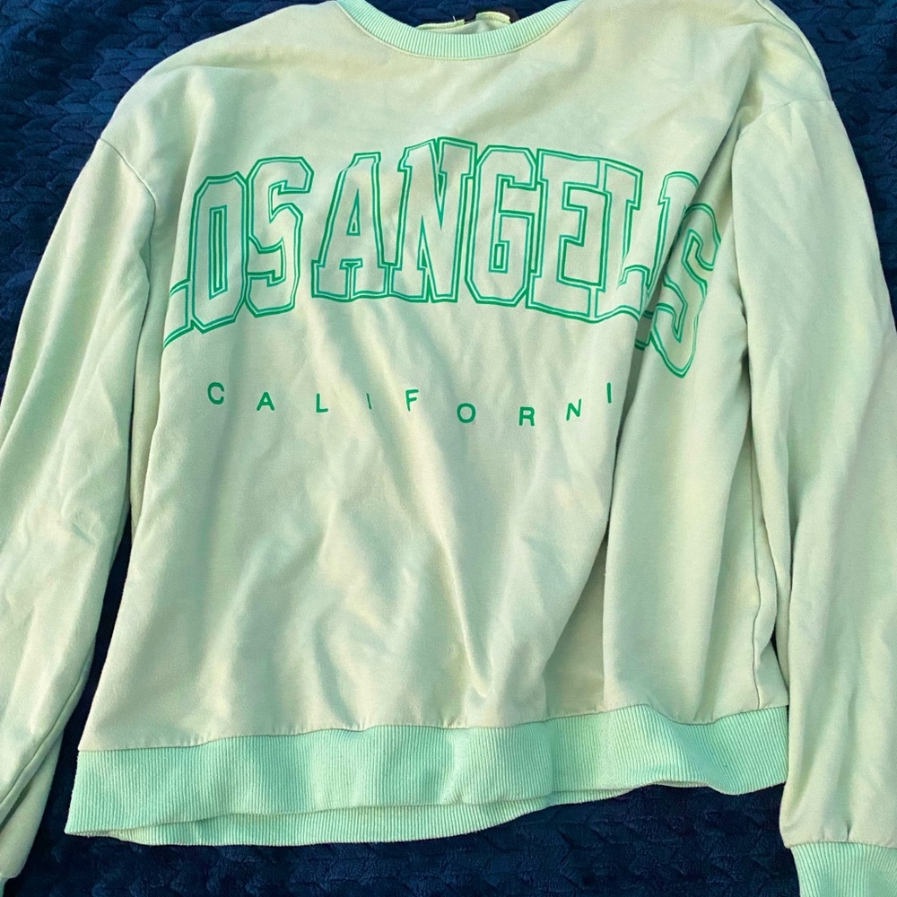💚SHEIN Los Angeles California crewneck💚
